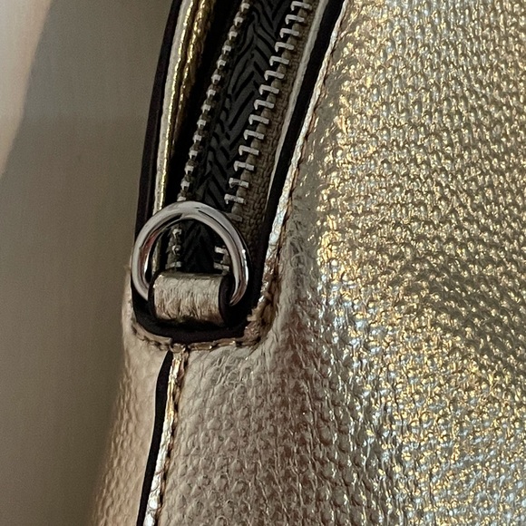 Justfab Gold pebbled vegan leather shoulder bag crossbody - Picture 4 of 11